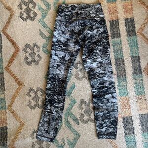 lululemon athletica Black & Gray Patterned High-Rise Leggings